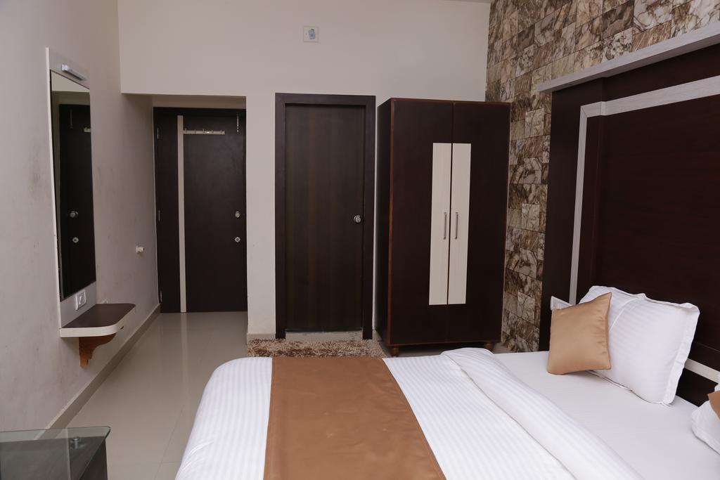 Hotel Rudra Plaza Dwārka Exterior foto